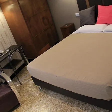 Bologna Hotel Genoa